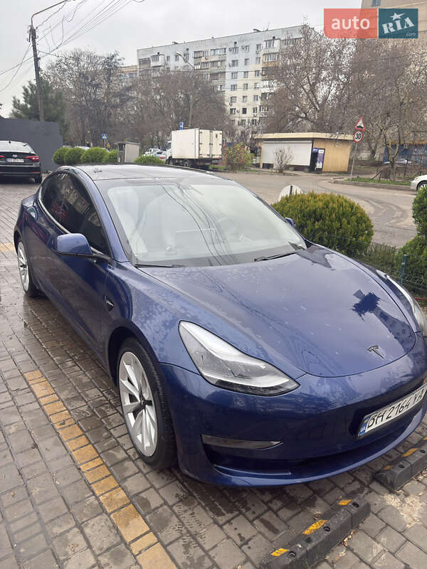 Седан Tesla Model 3 2021 в Одессе