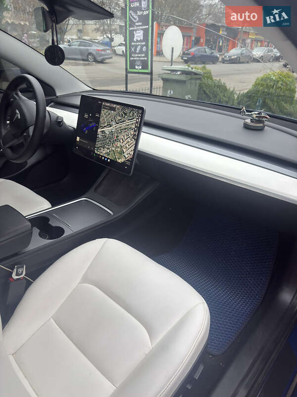 Седан Tesla Model 3 2021 в Одессе