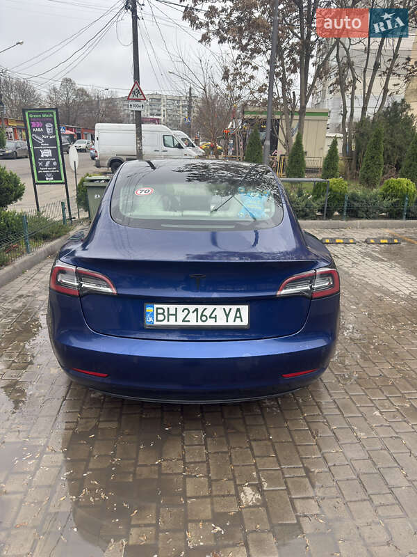 Седан Tesla Model 3 2021 в Одессе