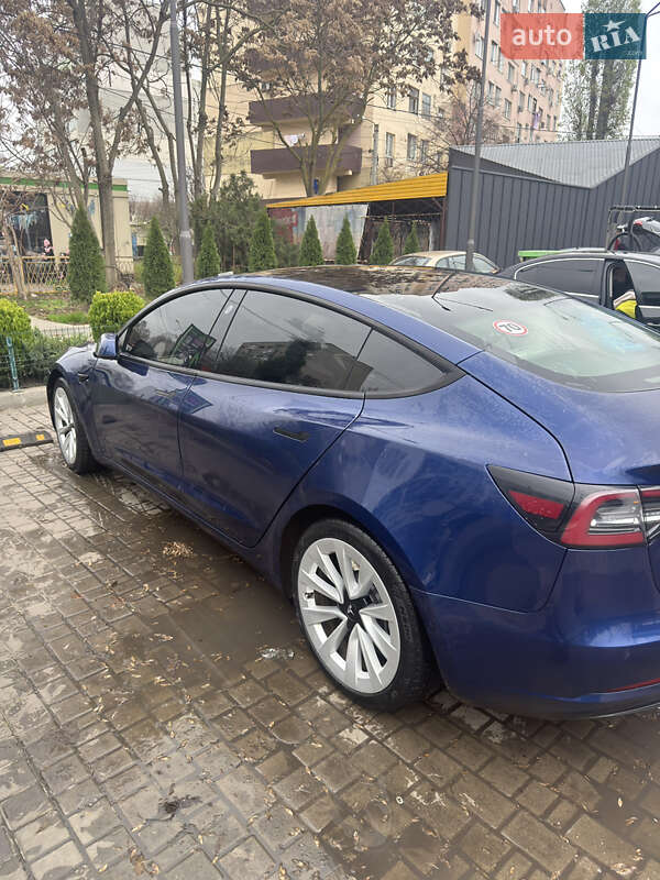 Седан Tesla Model 3 2021 в Одессе