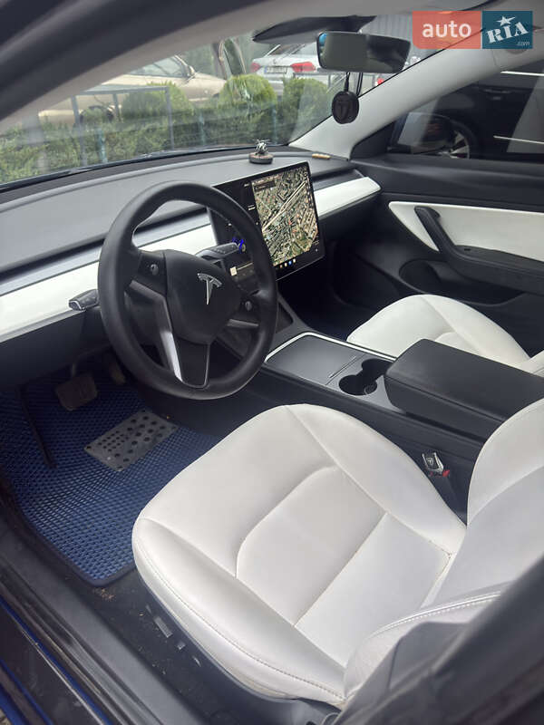 Седан Tesla Model 3 2021 в Одессе