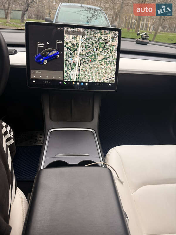 Седан Tesla Model 3 2021 в Одессе