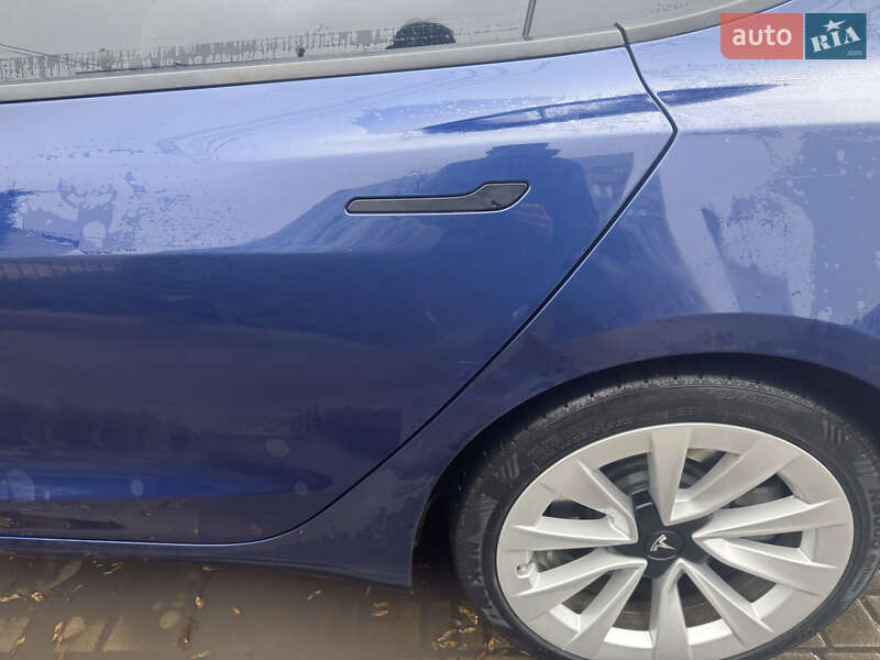 Седан Tesla Model 3 2021 в Одессе
