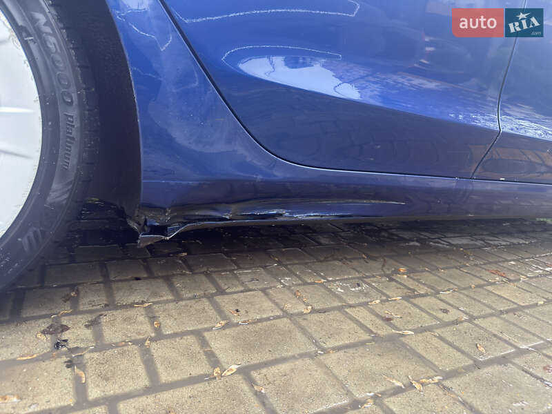 Седан Tesla Model 3 2021 в Одессе