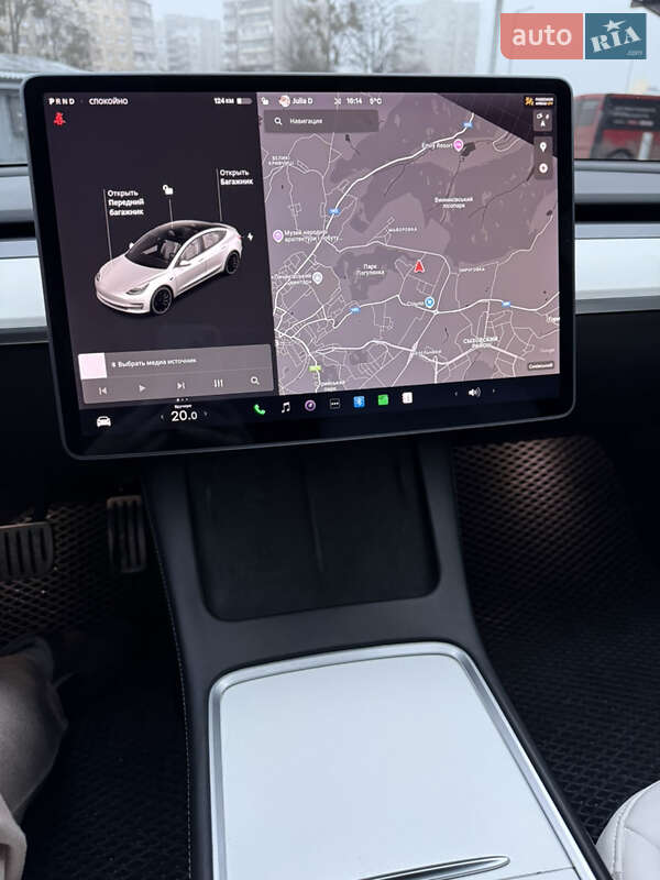 Седан Tesla Model 3 2020 в Львові