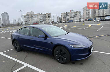 Tesla Model 3 2025