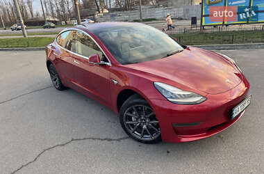 Tesla Model 3  2018