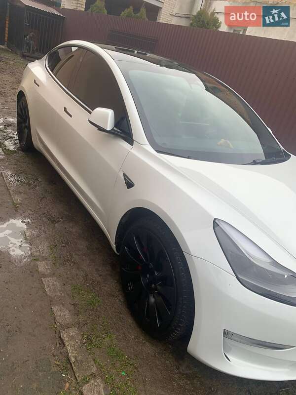 Седан Tesla Model 3 2023 в Луцьку
