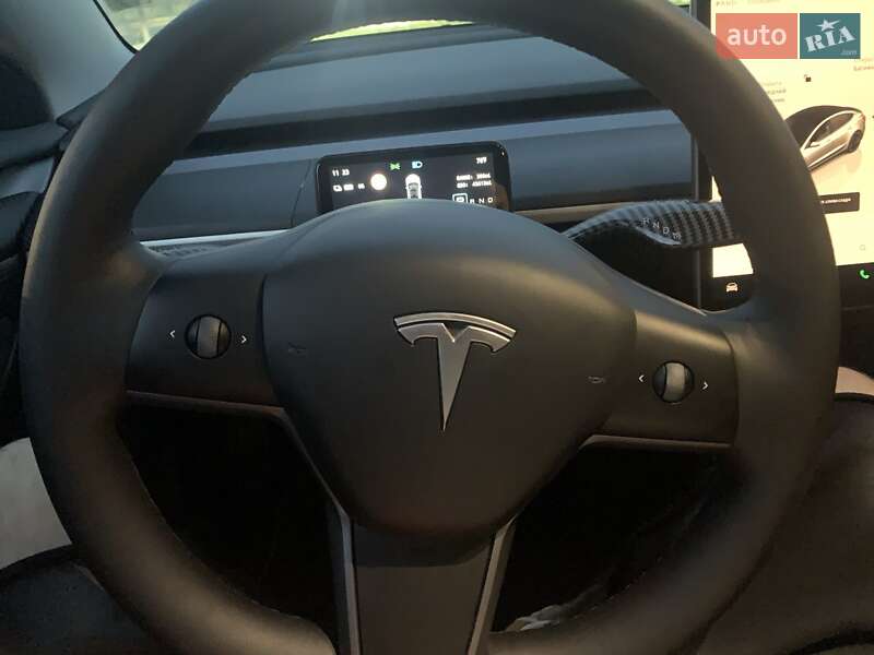 Седан Tesla Model 3 2023 в Луцьку