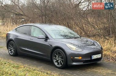 Tesla Model 3  2023