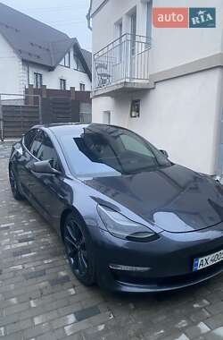 Tesla Model 3  2019