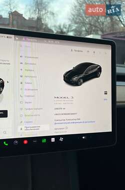 Седан Tesla Model 3 2022 в Києві