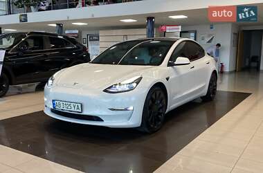 Tesla Model 3  2022