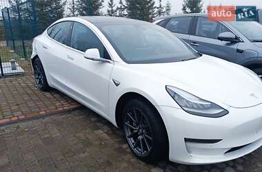 Tesla Model 3 2019