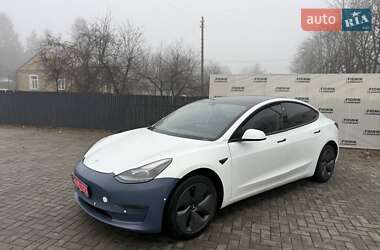 Tesla Model 3  2021
