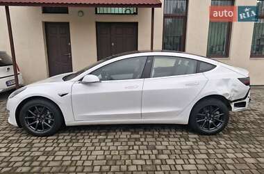 Tesla Model 3  2018