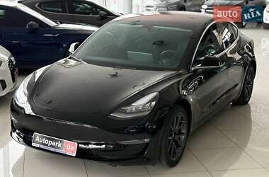 Tesla Model 3  2019
