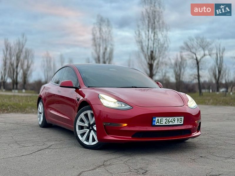 Tesla Model 3 2021