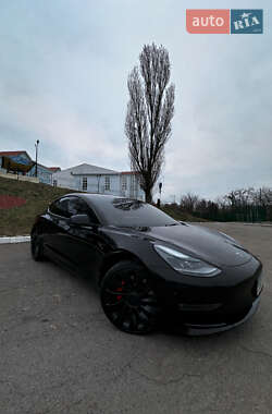 Tesla Model 3  2022