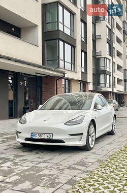 Tesla Model 3 2020