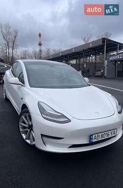 Tesla Model 3  2019