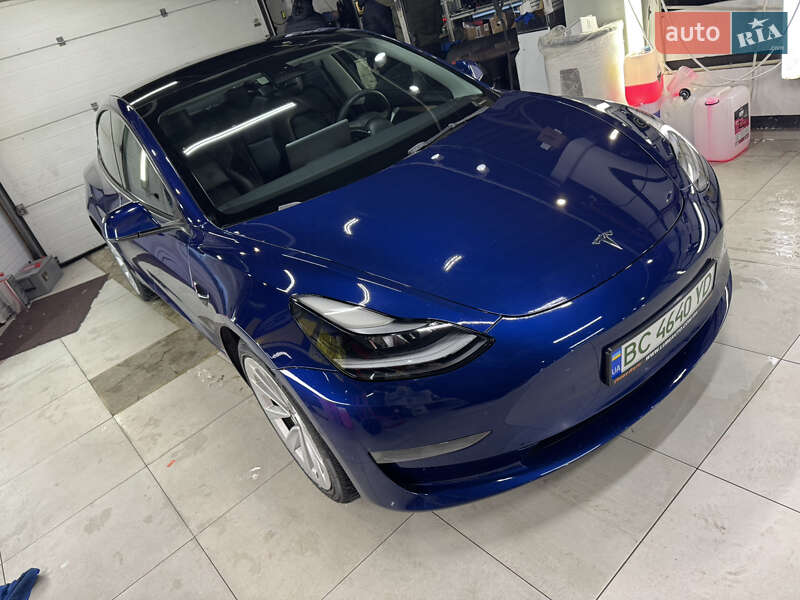 Tesla Model 3 2022