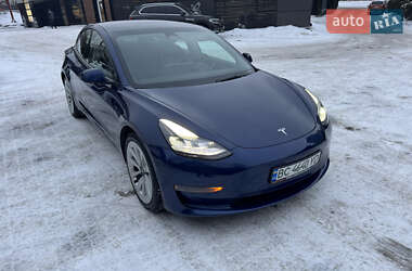 Tesla Model 3  2022