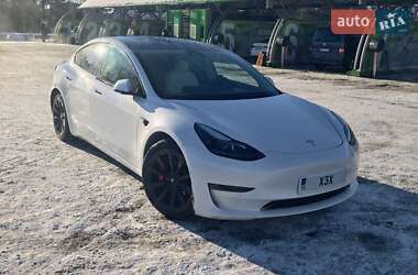 Tesla Model 3  2022