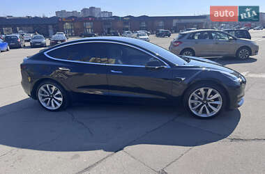 Tesla Model 3  2019