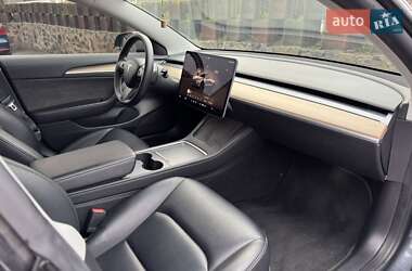 Седан Tesla Model 3 2022 в Виннице