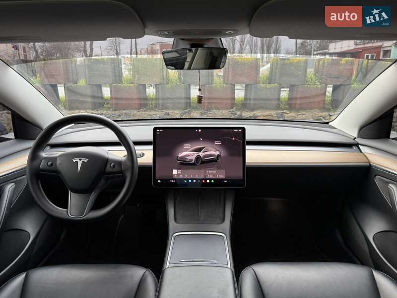 Седан Tesla Model 3 2022 в Виннице