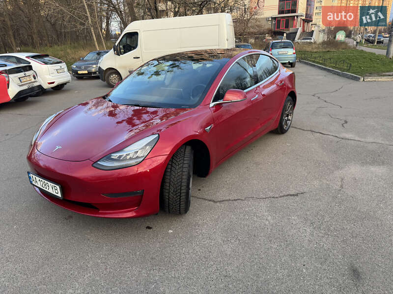 Tesla Model 3 2018