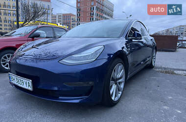 Tesla Model 3  2020