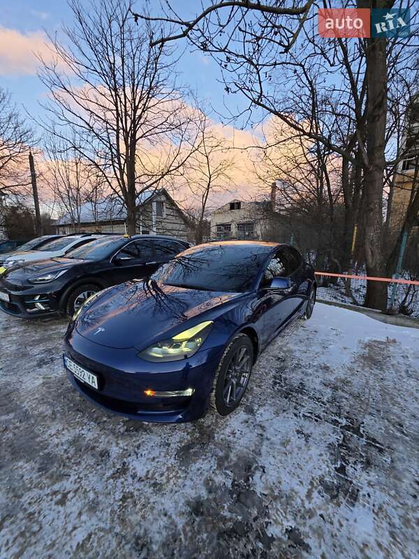 Tesla Model 3 2021