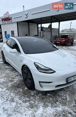 Седан Tesla Model 3 2019 в Здолбунове