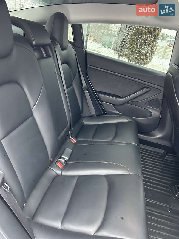 Седан Tesla Model 3 2019 в Здолбунове