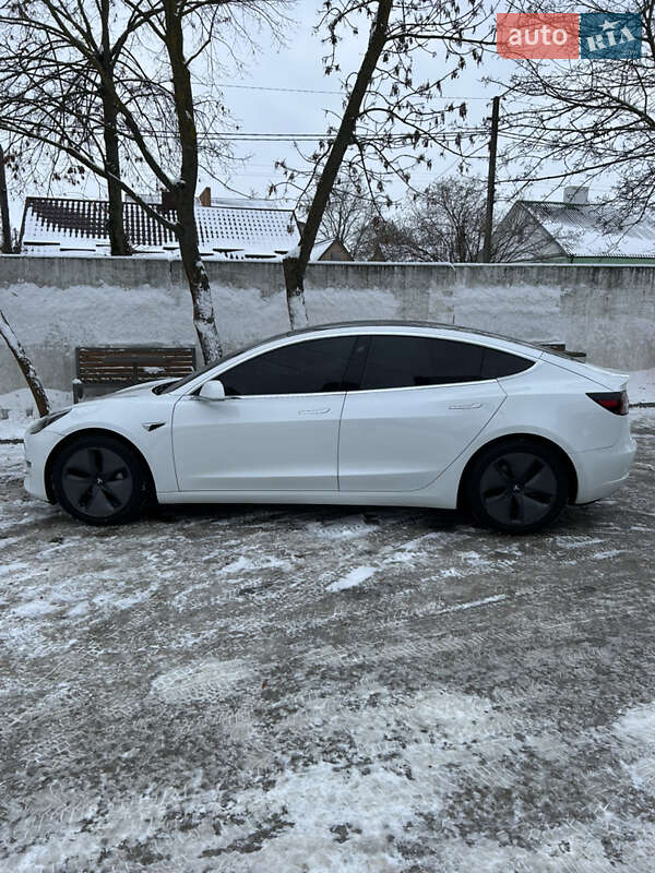 Седан Tesla Model 3 2019 в Здолбунове
