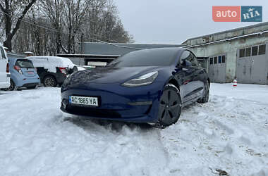 Tesla Model 3  2020