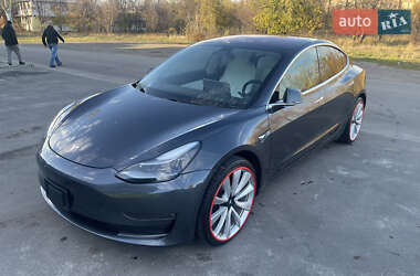 Tesla Model 3  2018