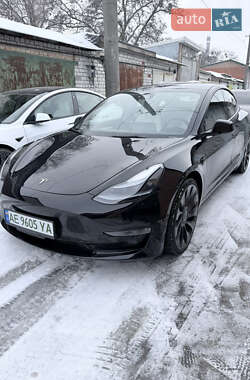 Tesla Model 3  2021