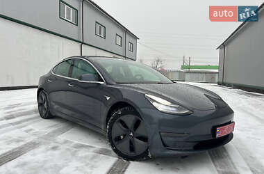 Tesla Model 3  2020