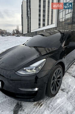 Tesla Model 3  2022