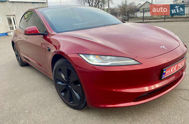Tesla Model 3  2024