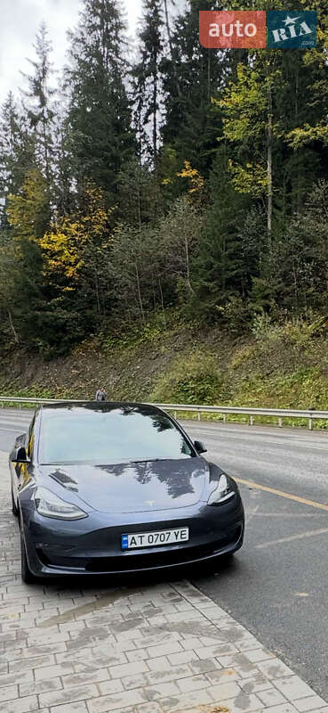 Седан Tesla Model 3 2022 в Ивано-Франковске