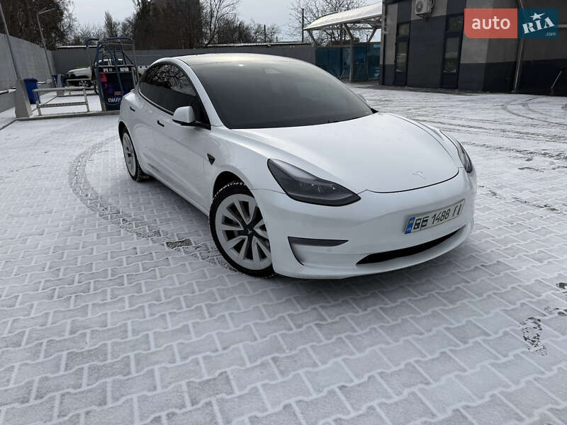 Tesla Model 3 2021