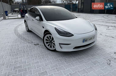 Tesla Model 3  2021