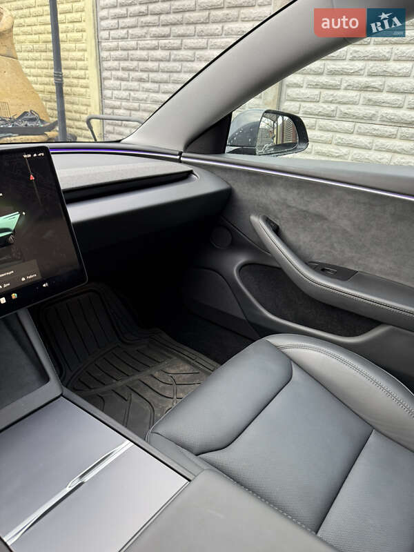 Седан Tesla Model 3 2024 в Дніпрі фото 45 Седан Tesla Model 3 2024 в Дніпрі
