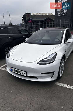 Tesla Model 3  2019