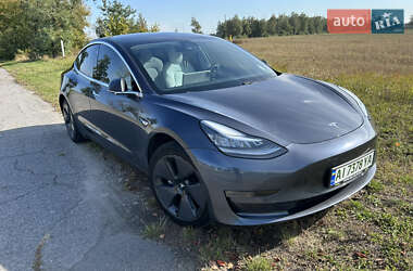 Tesla Model 3  2020