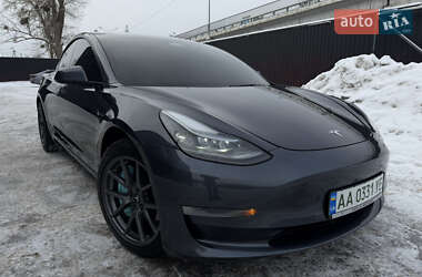 Tesla Model 3  2022